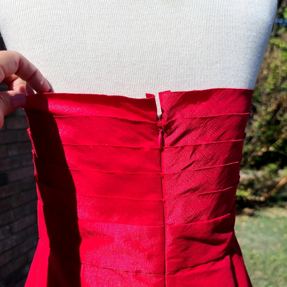 Max & Cleo strapless 🍒 red dress - Picture 6 of 9